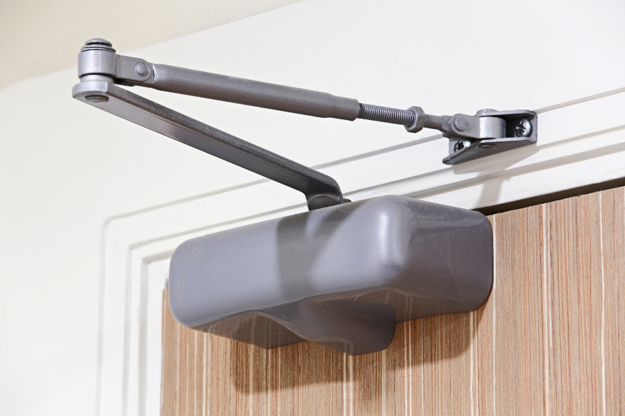 door closer