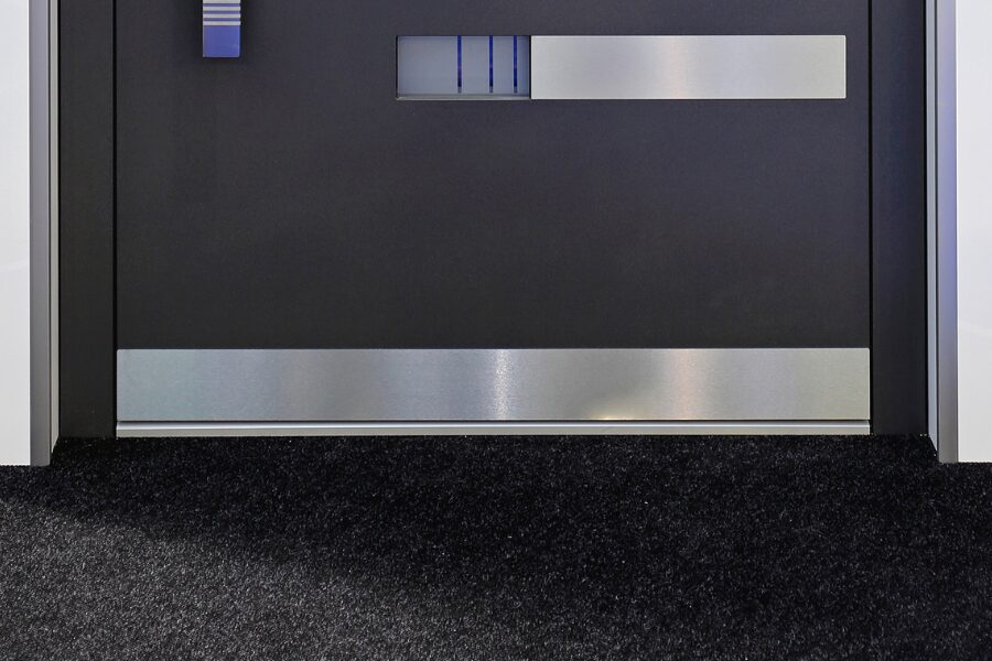 what_is_a_kickplate_advice_centre_blog_featured_header Kick plate on bottom of door