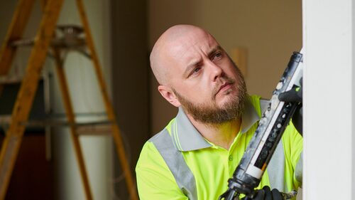 Sealant Blog Featured Header Tradesman applying sealant